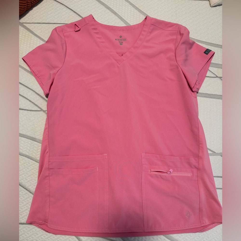 Med Couture Rose Short Sleeve V-Neck Top and Jogger pants